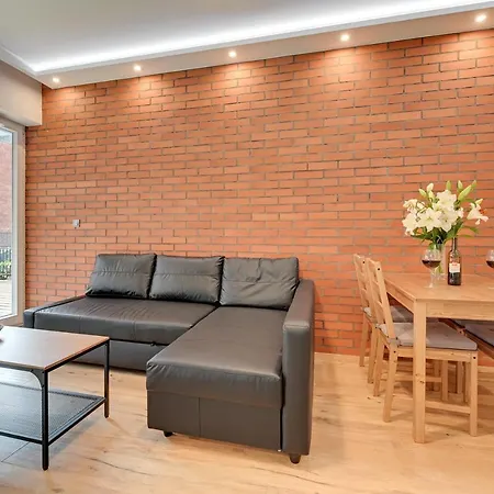 Apartment - Free Private Parking